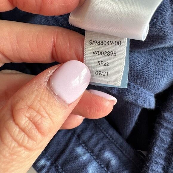 Athleta Women’s Size Medium Farallon Short in Blue Tie Dye Walking Hiking Casual - Picture 12 of 16